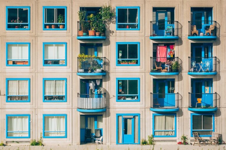 balcony decoration tips