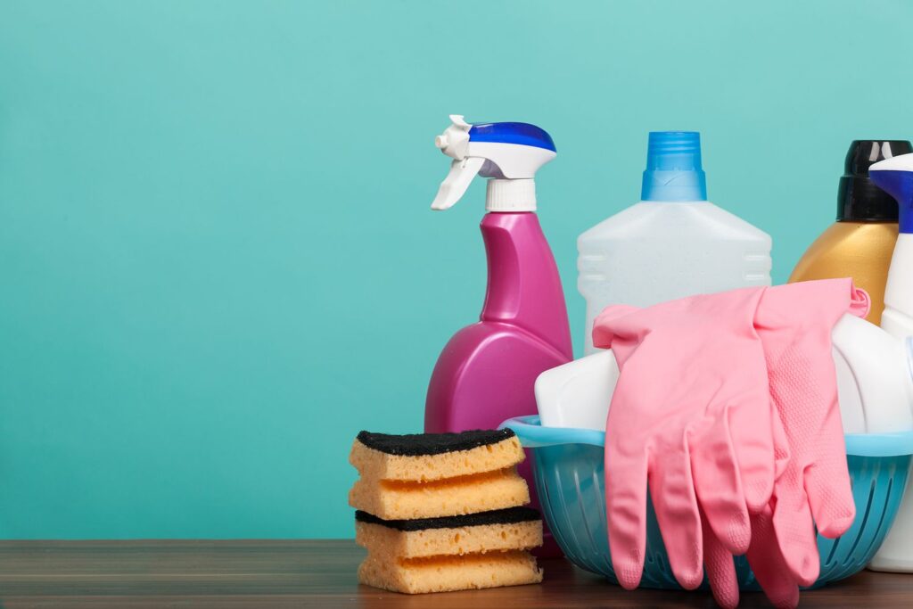 cleaning-supplies-00e25d7df4054955b359c07401577c49